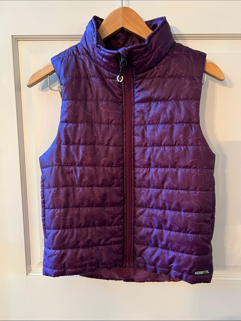 Kerrits Youth Purple Quilted Packable Puffer Vest Whinnie Horse design, Sz L